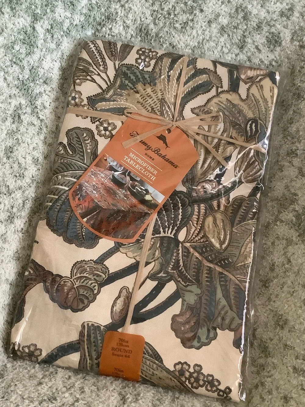 Tommy Bahama Tropical Leaves Tablecloth in Beige, Green, Blue NWT 70” Round